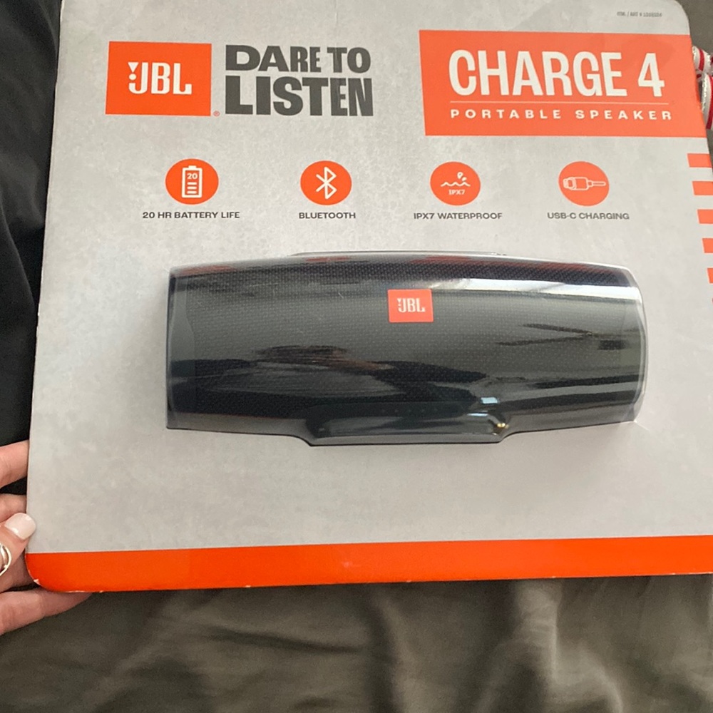 JBL CHARGE 4